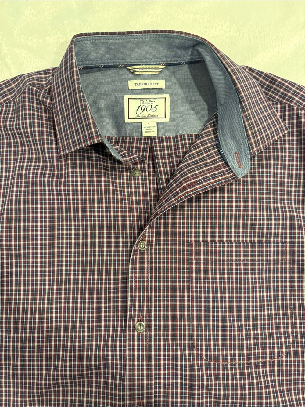 Jos A Bank 1905 Tailored Fit Plum and Navy Plaid Men's Shirt - Large